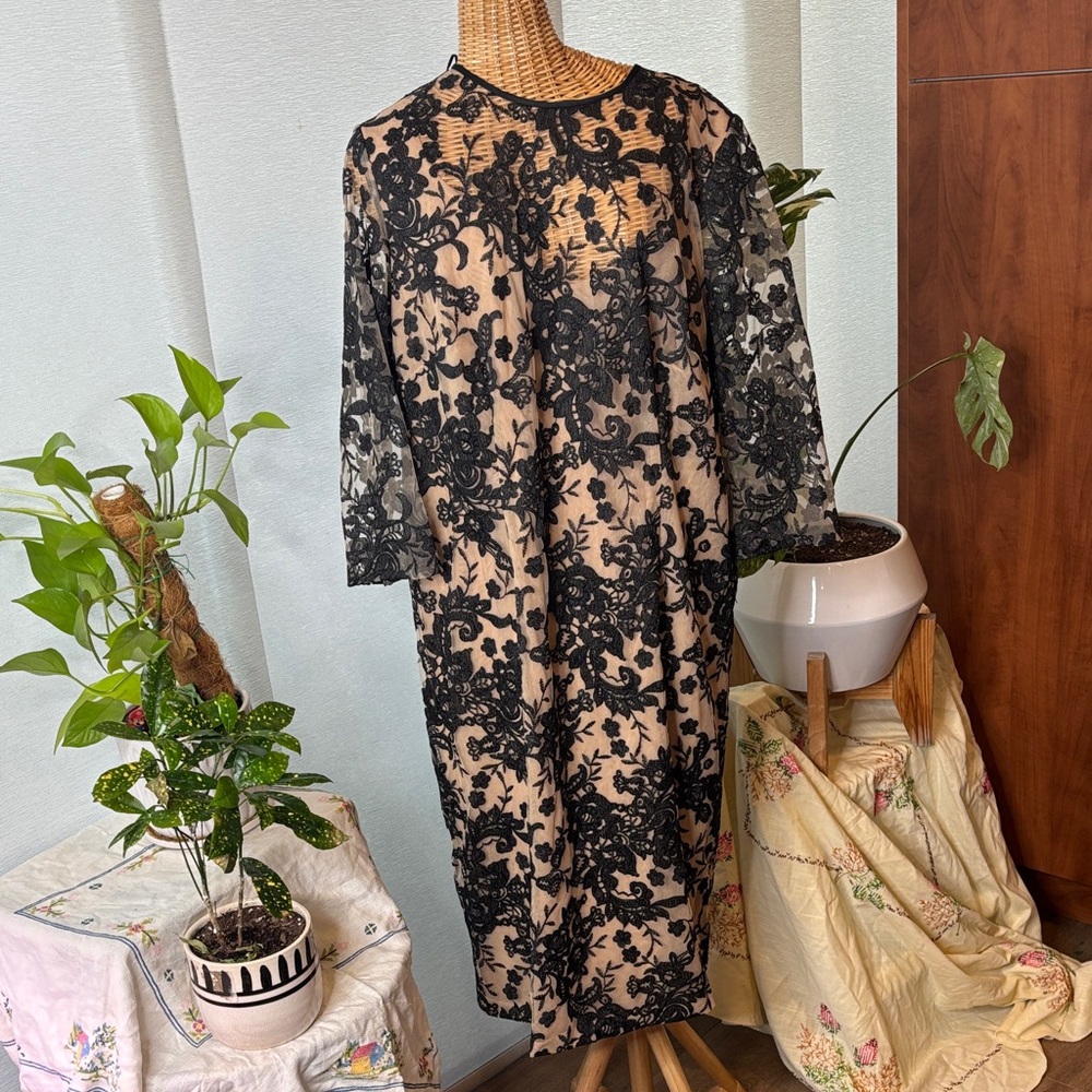Evening nude illusion overlay lace cocktail dress plus 18W